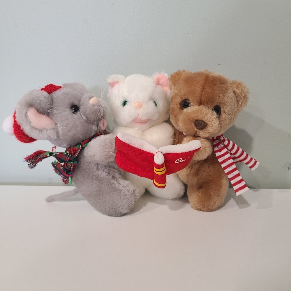 Vintage Russ Berrie Luv Pets Plush Mouse Cat Bear Trio Christmas Carolers
